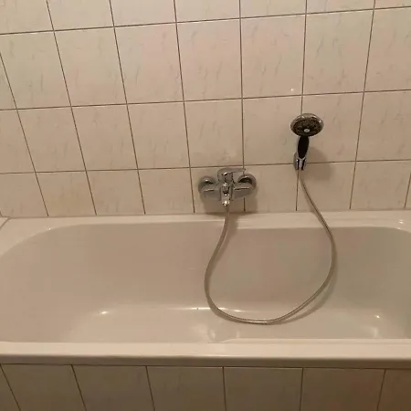 Lage 2 Zimmerwohnung Mit Balkon Und Bester Aussicht In Og 2 Links Appartamento *