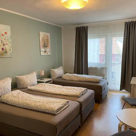 Lage 2 Zimmerwohnung Mit Balkon Und Bester Aussicht In Og 2 Links