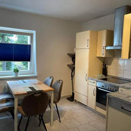 Lage 2 Zimmerwohnung Mit Balkon Und Bester Aussicht In Og 2 Links * Rostock