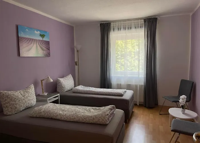 Lage 2 Zimmerwohnung Mit Balkon Und Bester Aussicht In Og 2 Links *